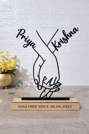Personalized Couple Hand Sculpture with Names